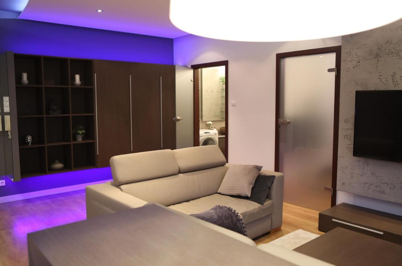 Lupoapartments Krolewska Penthouse Mandoria Parking Dostep Na Kod Lodz  Exterior photo